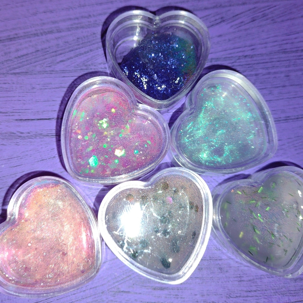 Heart-Shaped Glitter Omblek Containers